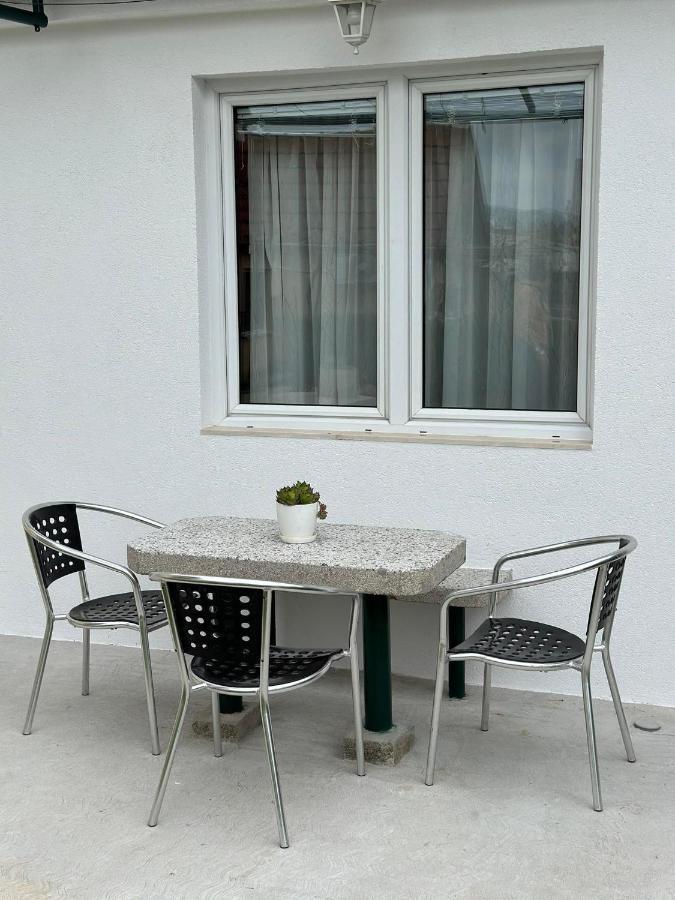 Apartmani Emily & Jully Nikšić Exterior foto