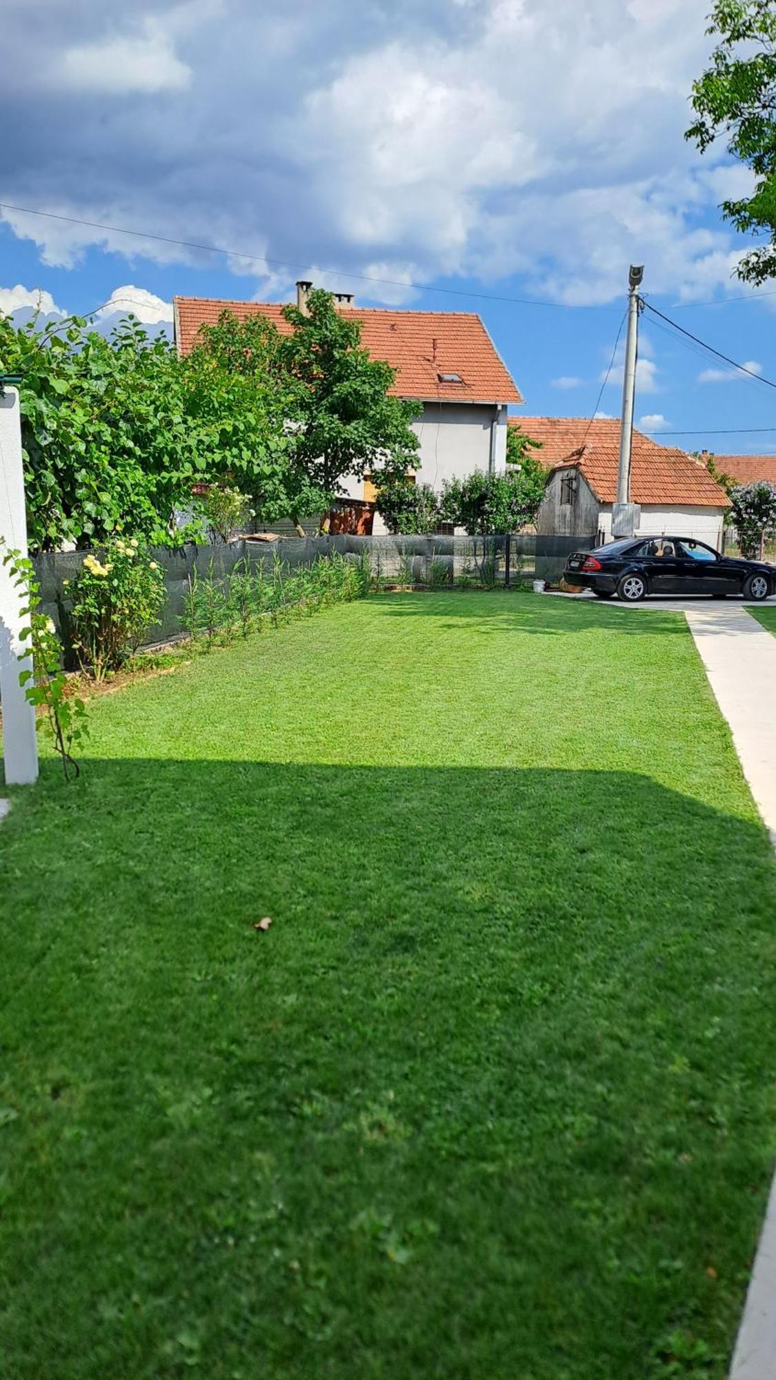 Apartmani Emily & Jully Nikšić Zimmer foto