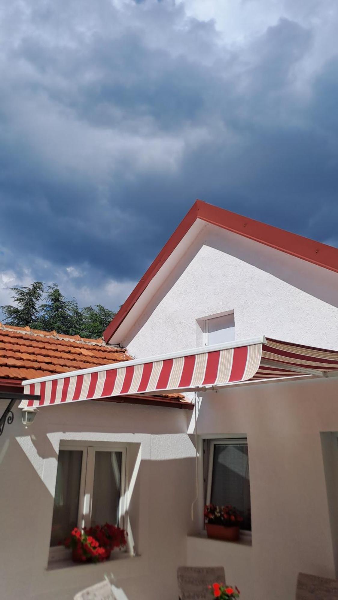 Apartmani Emily & Jully Nikšić Zimmer foto